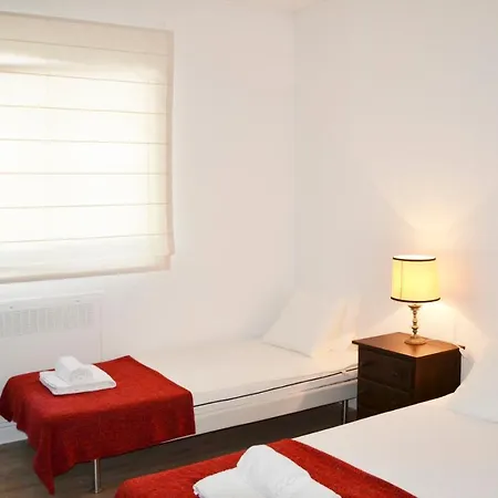 Sleeps 17 Pool Wifi Вилла