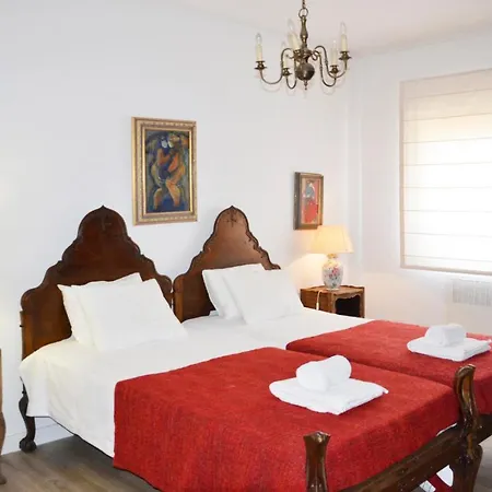 Sleeps 17 Pool Wifi *